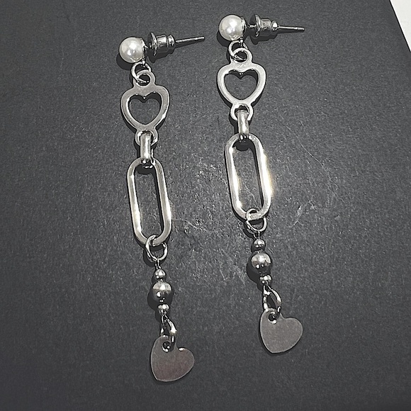 Jewelry - Heart Drop Earrings